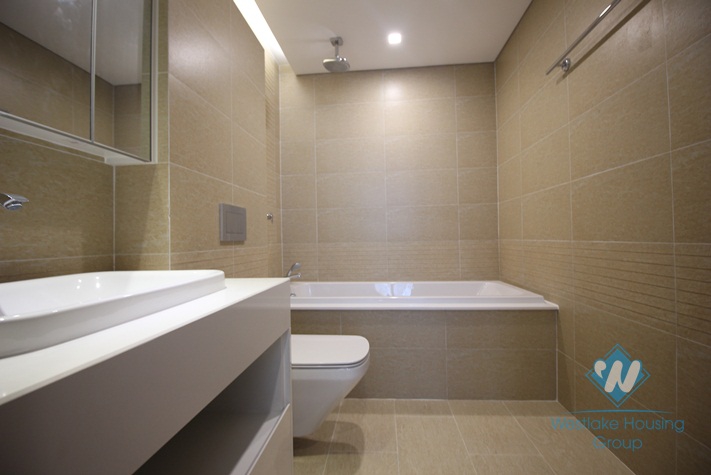 Luxury four bedrooms apartment for rent in Vinhome Metropolis, Ba Dinh district, Ha Noi.